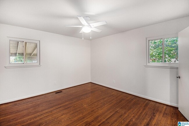 Building Photo - 545 Edgecrest Cir