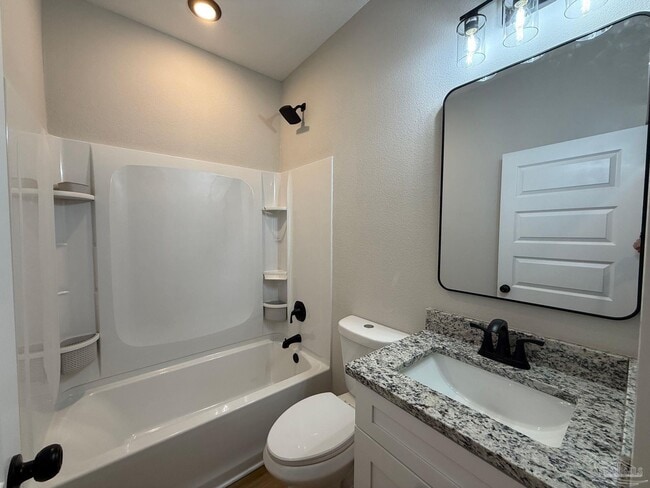 Building Photo - 3209 Damon Dr