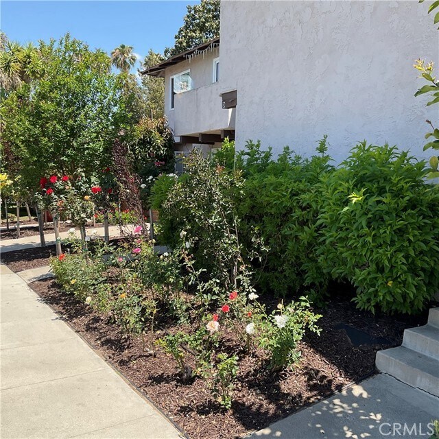 Building Photo - 336 W La Veta Ave