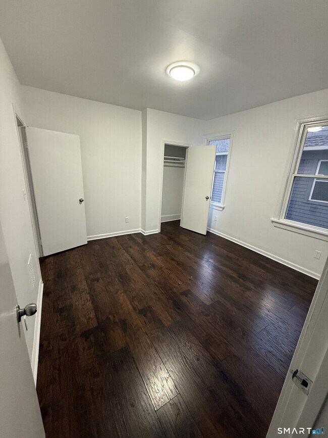 Building Photo - 127 Eagle St