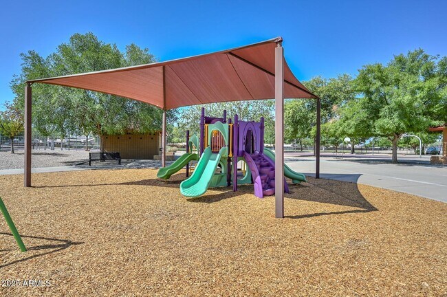 Building Photo - 18203 N 85th Dr