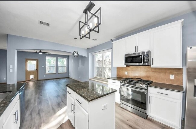 Building Photo - 7946 Atwood Hills Ln