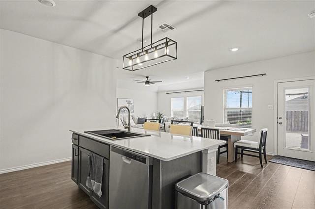 Building Photo - 604 Chuck Wagon Dr