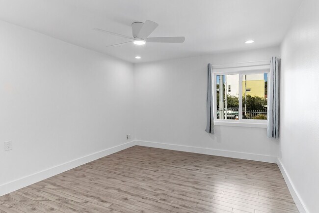 Building Photo - 4364 Toland Way