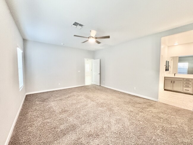 Building Photo - 9383 W Desert Bighorn Trail