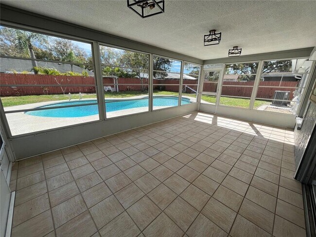 Building Photo - 13305 Moran Dr