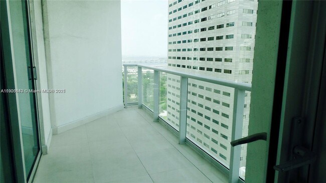 Building Photo - 300 S Biscayne Blvd