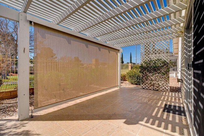 Building Photo - 5053 Cedar Lawn Way