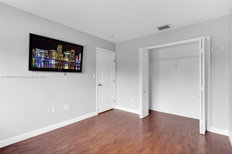 Building Photo - 2883 SW 129th Ter