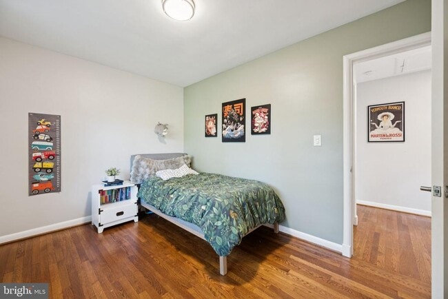 Building Photo - 6 Spring Hill Ct