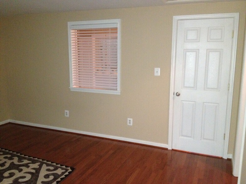 Building Photo - 12520 Fanleaf Ct