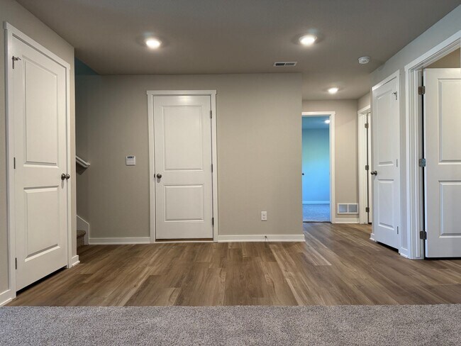 Building Photo - Spacious 4-Bedroom Split-Level Near Standing Bear Lake & Trails