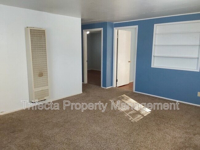 Building Photo - 417 N Hollywood St