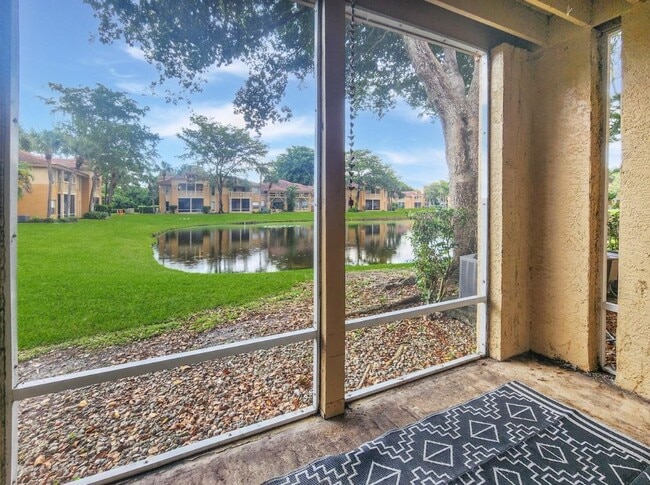 Back Porch - 4831 Via Palm Lks