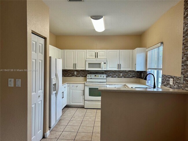 Building Photo - 14264 SW 289 Ter