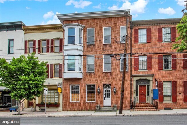 Building Photo - 110 Baltimore St