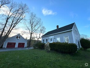 Building Photo - Charming and Perfect 3BR Cape Rental