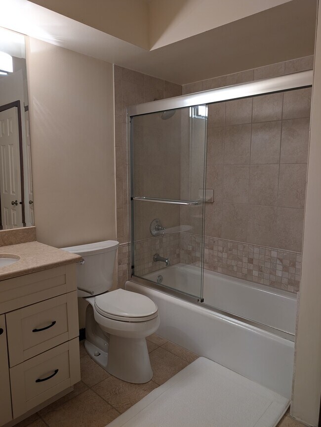 Building Photo - 1535 Wedgefield Cir
