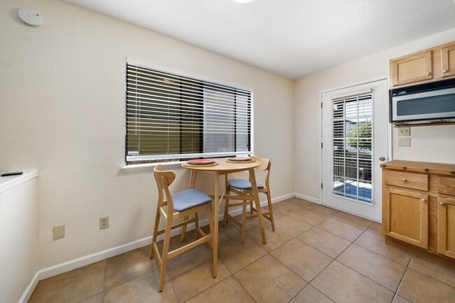 Building Photo - 2383 Florence Ave