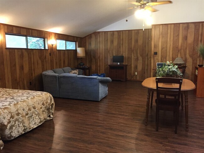 Building Photo - 2604 Bois D Arc Dr