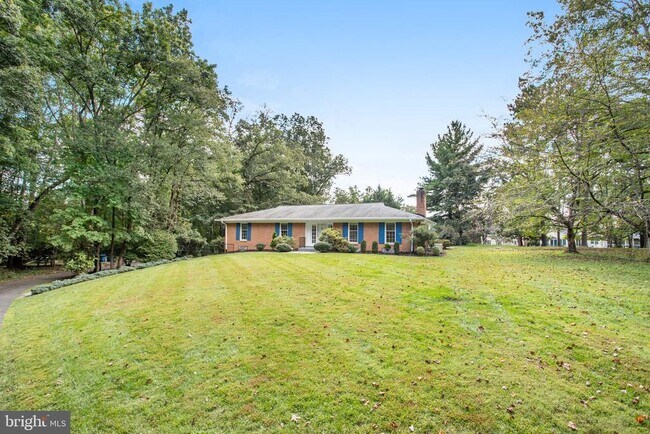 Building Photo - 9801 Orchid Cir