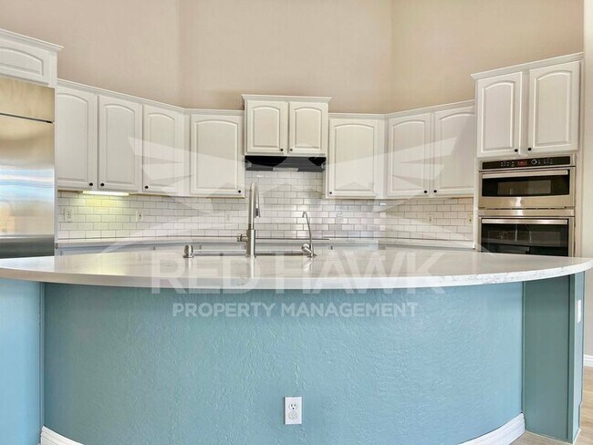 Building Photo - 863 W Bluebird Dr