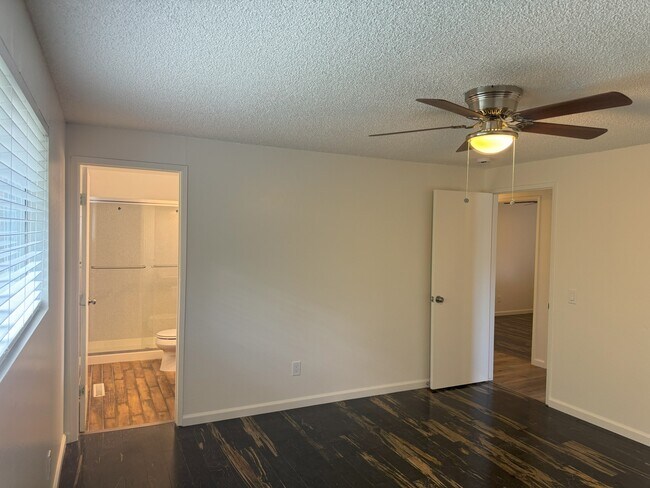 Building Photo - 2460 Brookside Way