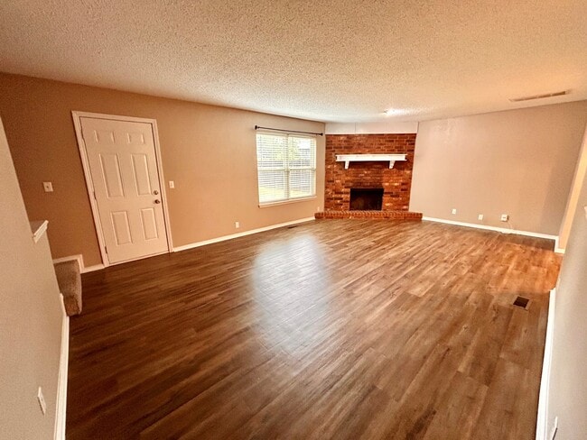 Building Photo - 106 Sahoma Terrace