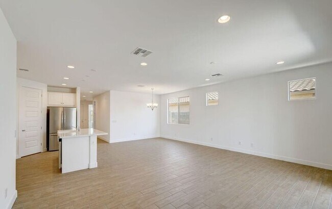 Building Photo - Stunning 3beds/2baths brand new home locat...