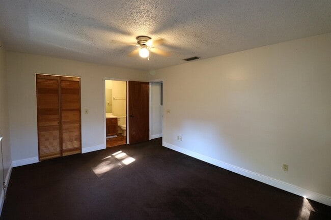 Building Photo - 1680 Asturias St