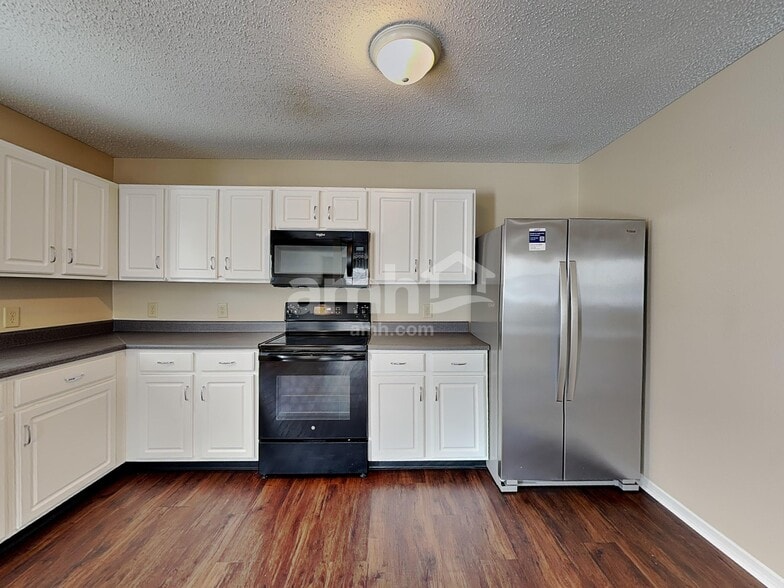 Building Photo - 12868 Courage Xing