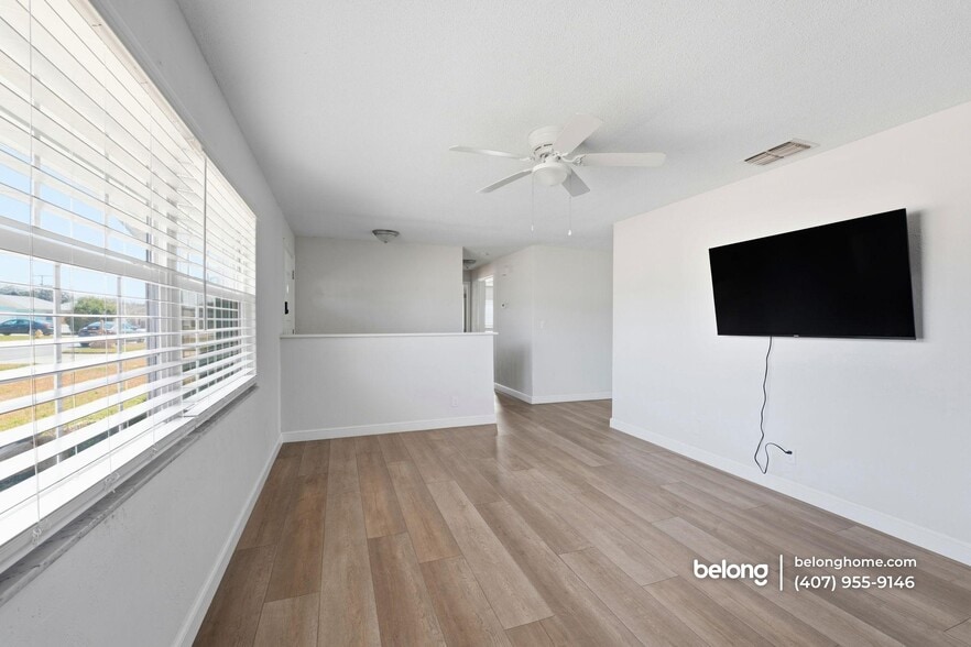 Building Photo - 2020 Oriole Ln