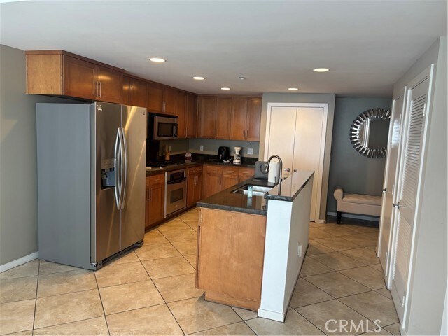 Building Photo - 400 W Ocean Blvd