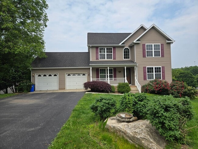 Primary Photo - 3 Bed, 2.5 Bath Single Family Home in Mart...
