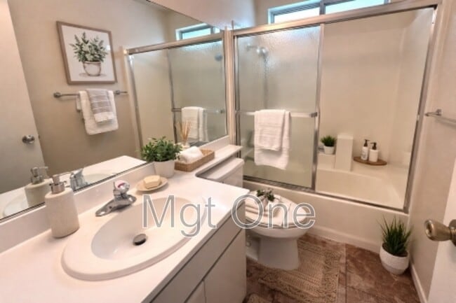 Building Photo - 23389 Dome St