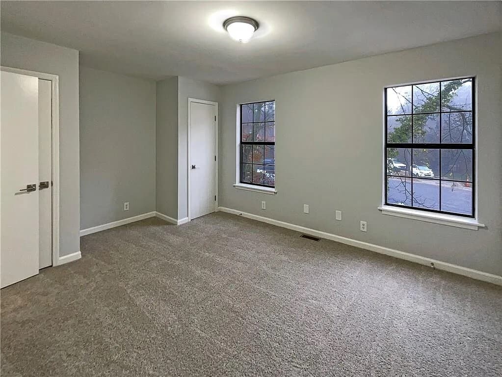 Building Photo - 7001 Pat Mell Pl SE