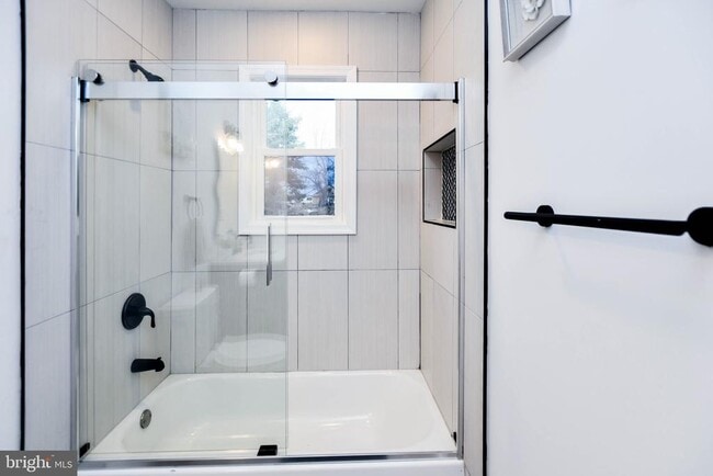 Building Photo - 3802 Cedar Dr