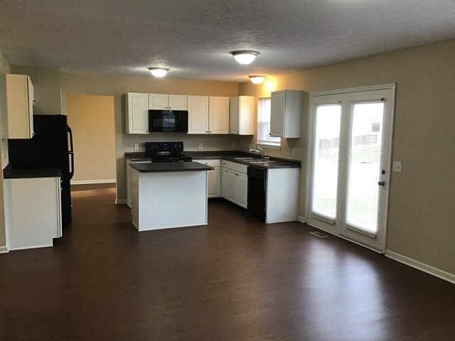 Building Photo - 2318 Lammermoor Cir
