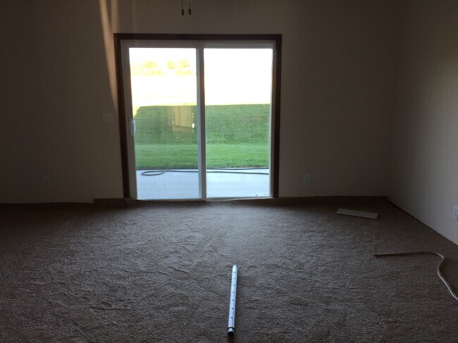 Living Room - 1902 Wrigley St