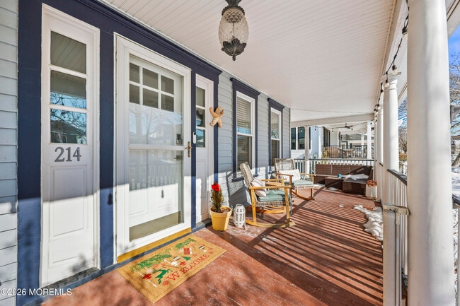 Building Photo - 214 Brinley Ave