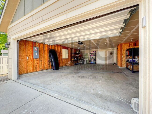 Building Photo - Open Concept Liberty Lake Home
