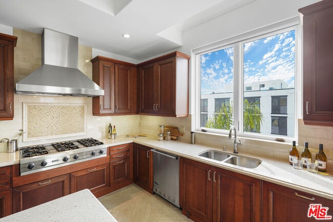 Building Photo - 420 S Hamel Rd