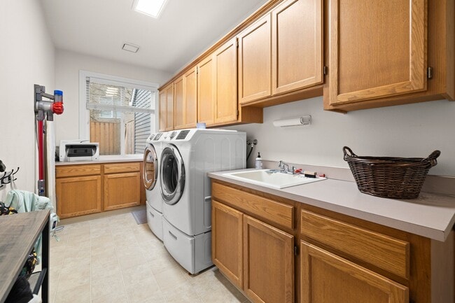 Building Photo - 12635 SW 61st Pl