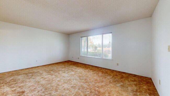 Building Photo - ****OPEN HOUSE**** Friday April, 31, 2026 @ 1-3pm