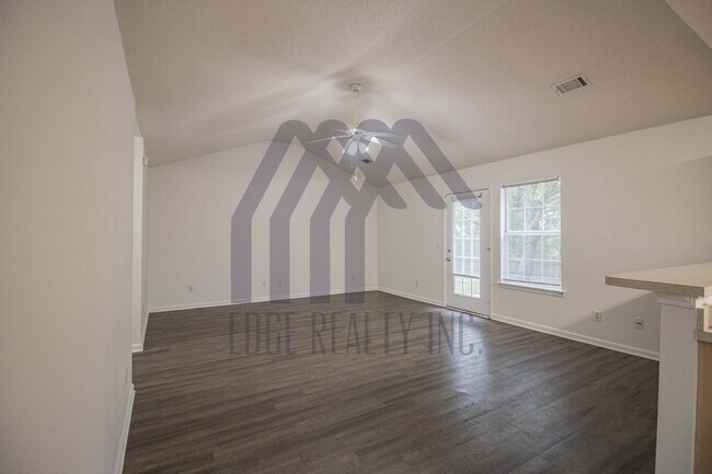 Building Photo - 6 Willow Lakes Dr