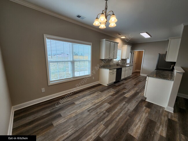 Building Photo - 2185 Ridgeway Rd