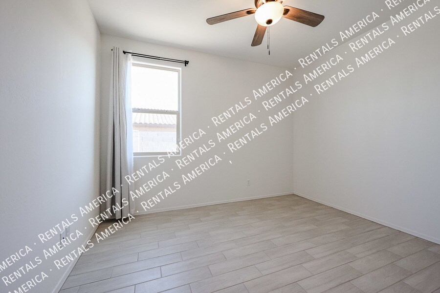 Building Photo - 3403 W Pollack St