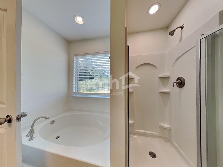 Building Photo - 2568 Fiddlers Glenn Dr