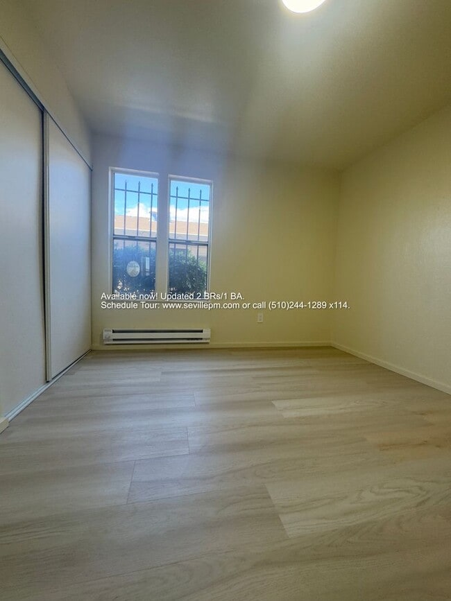 Building Photo - 5438 Holland St
