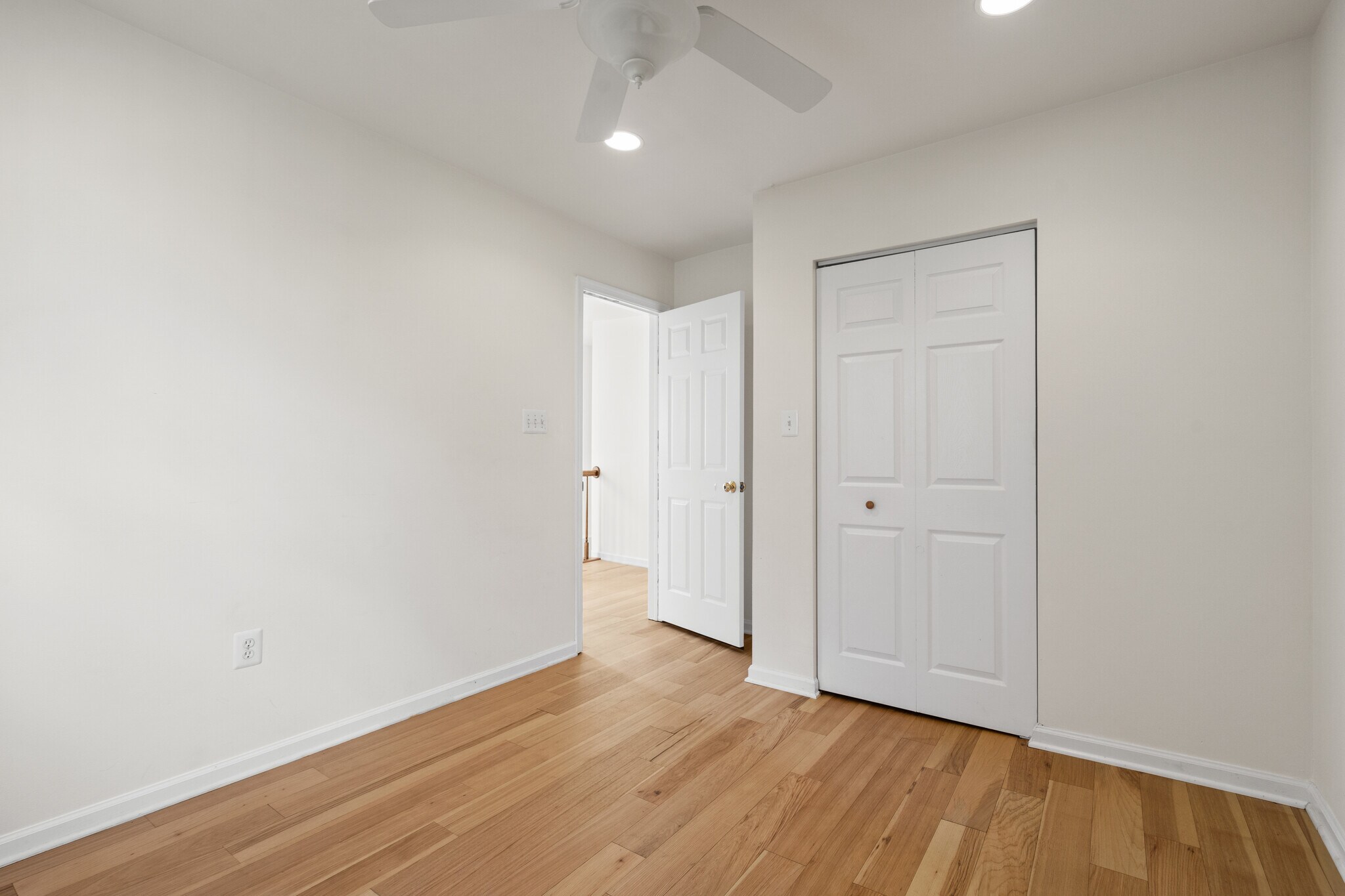 Building Photo - 7417 Wilma Ln